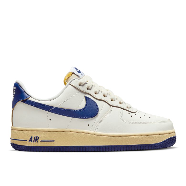 NIKE Air Force 1 Low 