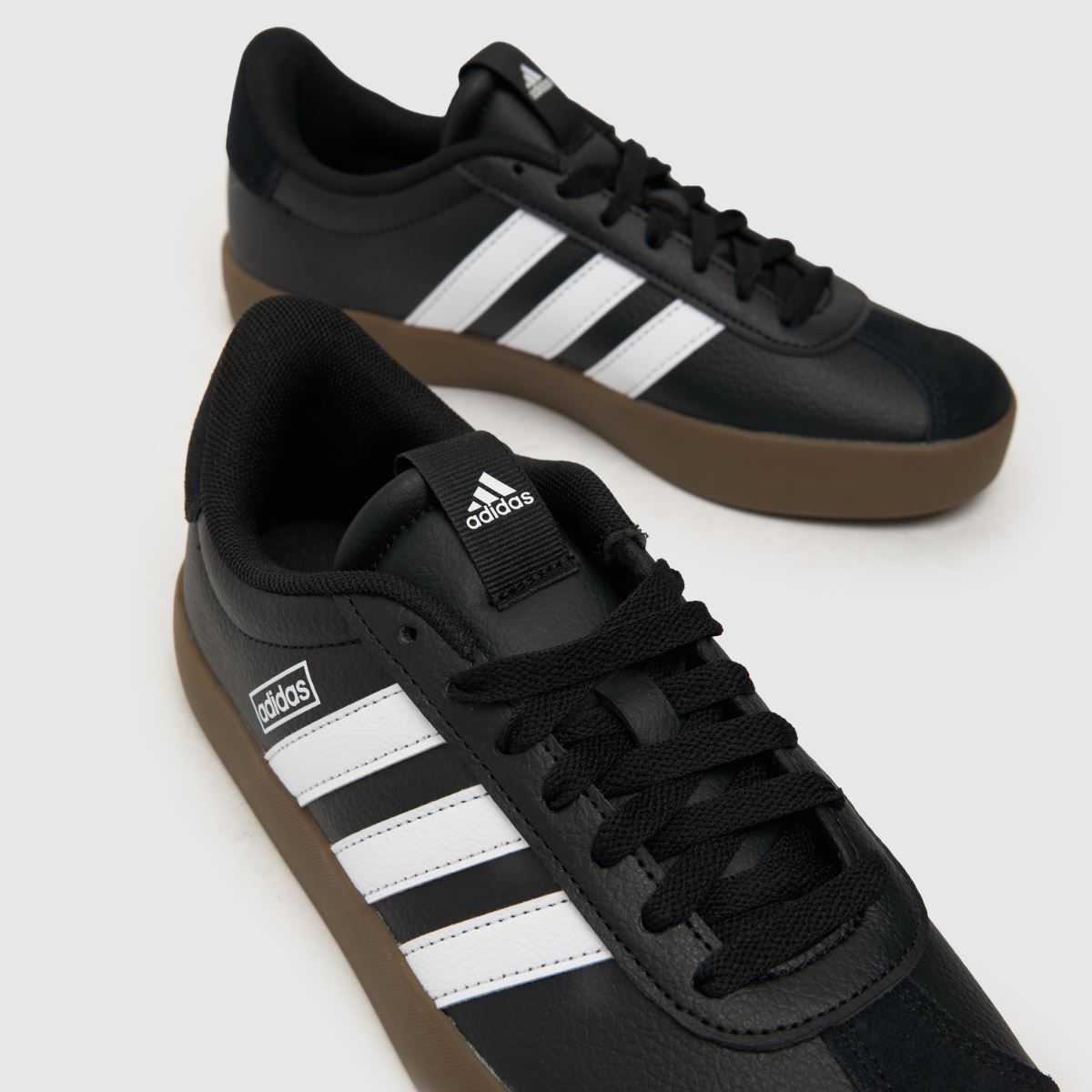 adidas vl court 3.0 superge v črni barvi