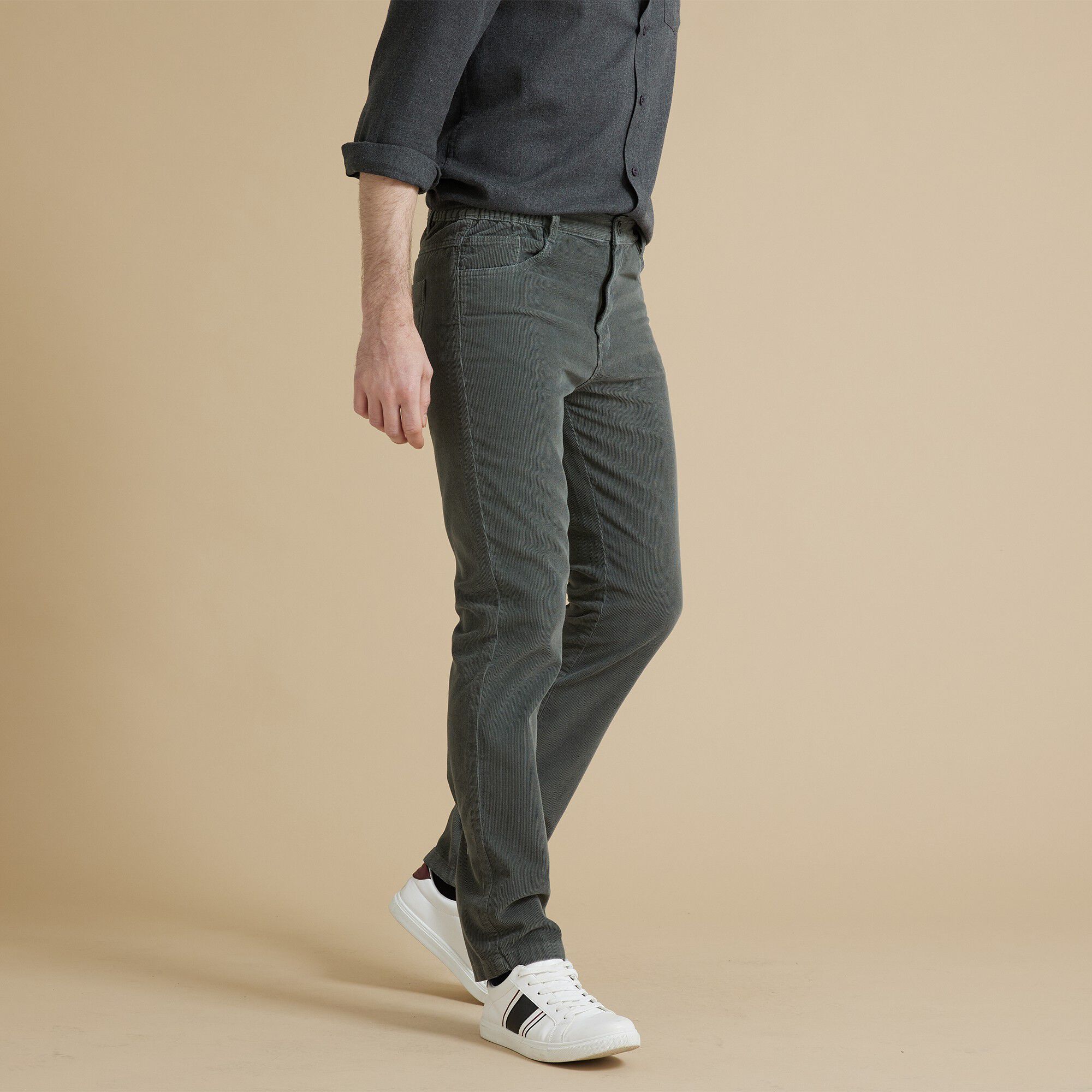 Pantalon droit 5 poches velours milleraies