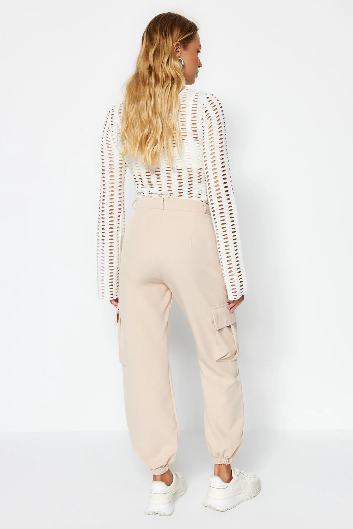Trendyol Collection  Beigefarbene Cargo-Taschen-Webhose TWOAW24PL00234
