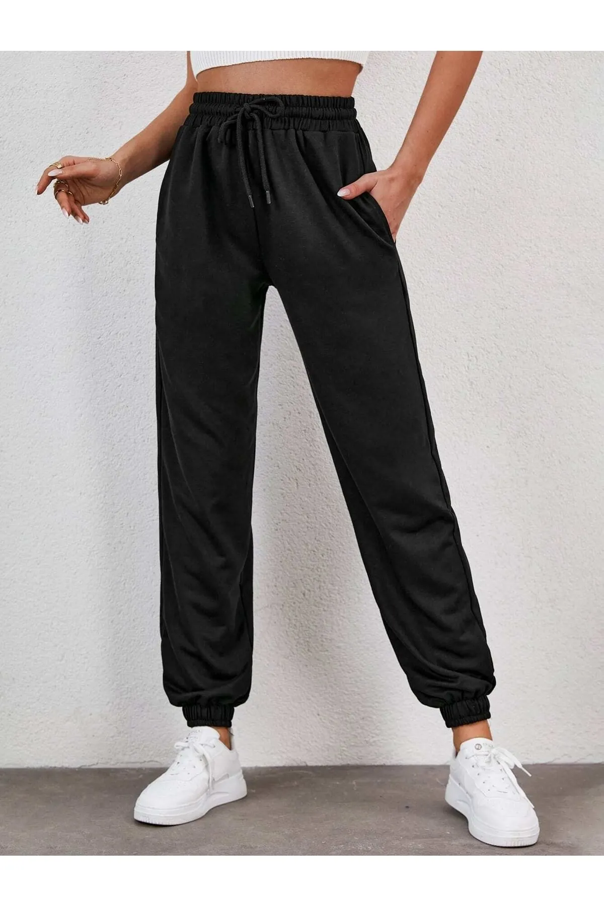 armonika  Schwarze Damen-Jogginghose mit elastischem Bund und Beintaschen Arm-22Y024062