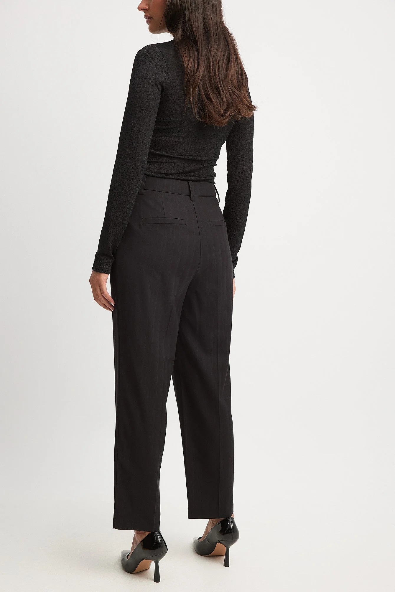 Gerade Hose mit gestreiftem Detail und mittlerer Taille