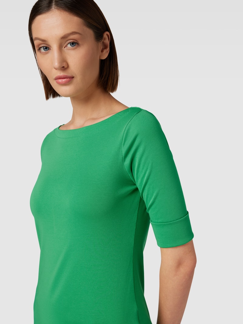 T-Shirt mit U-Boot-Ausschnitt in grün