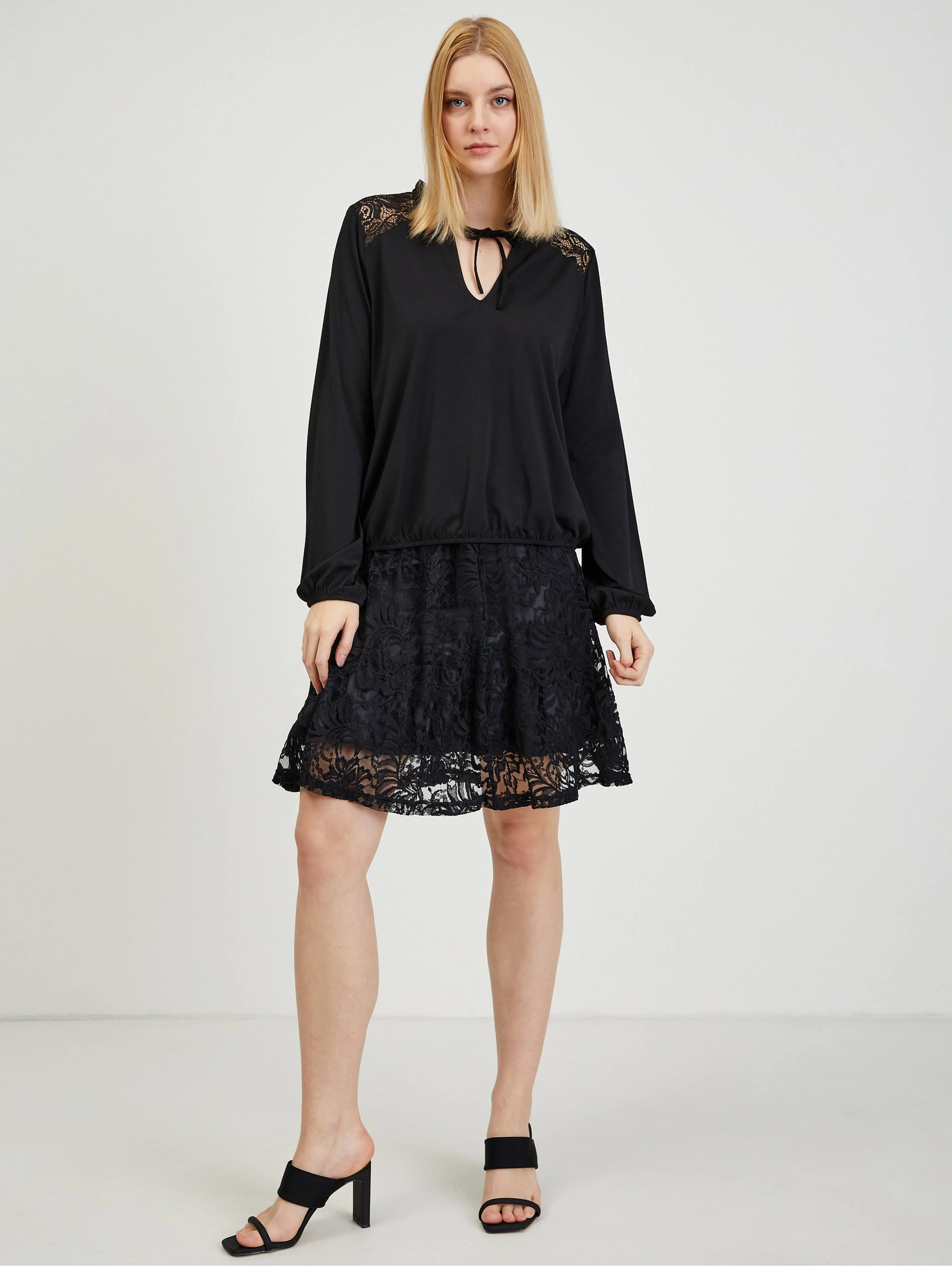 Schwarze Bluse mit Spitze ORSAY