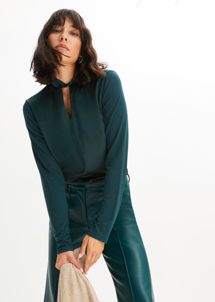 Shirt mit Twist