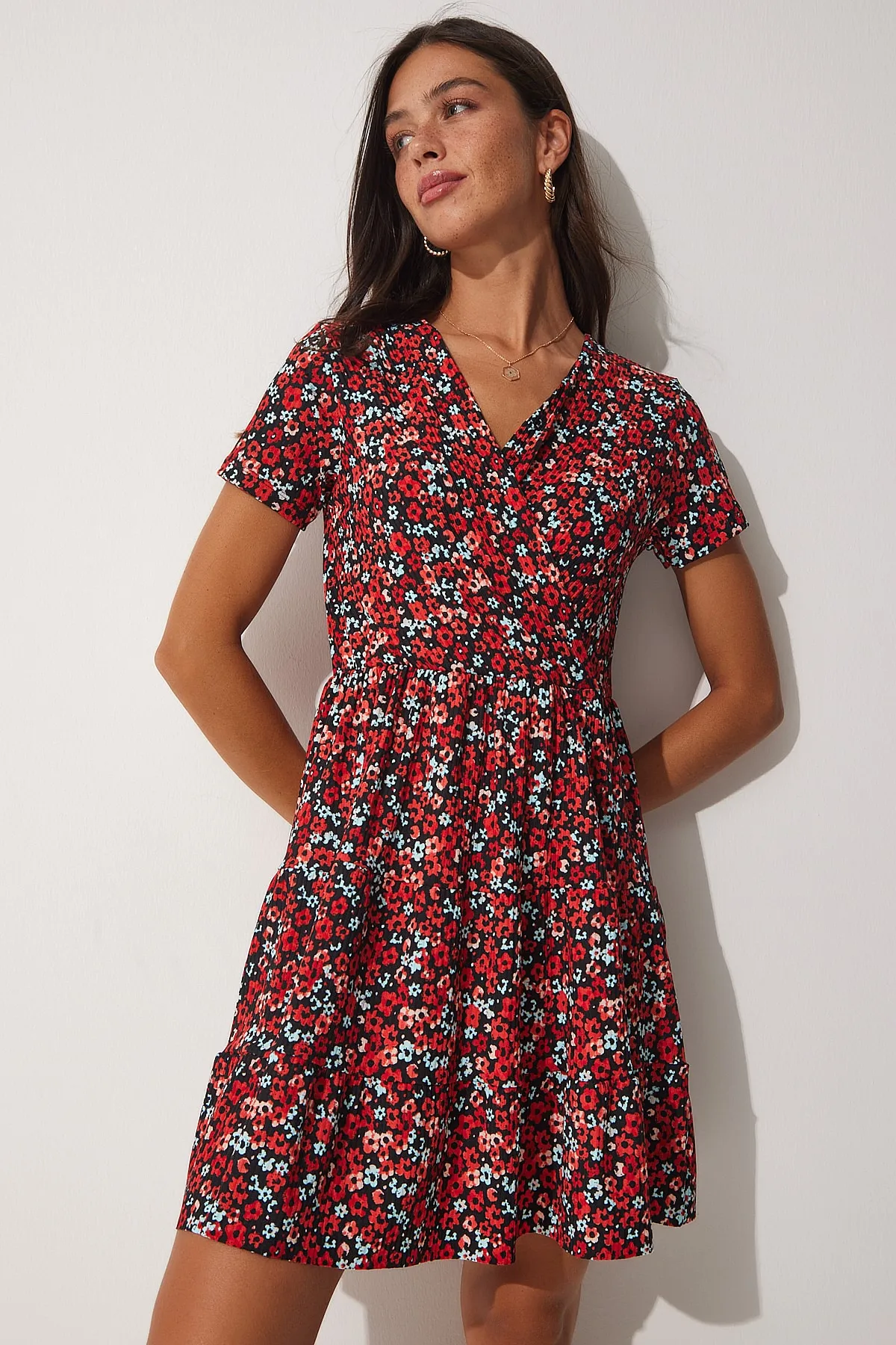 Happiness İstanbul  Rot gemustertes Sommer-Strickkleid mit Wickelkragen für Damen MC00164