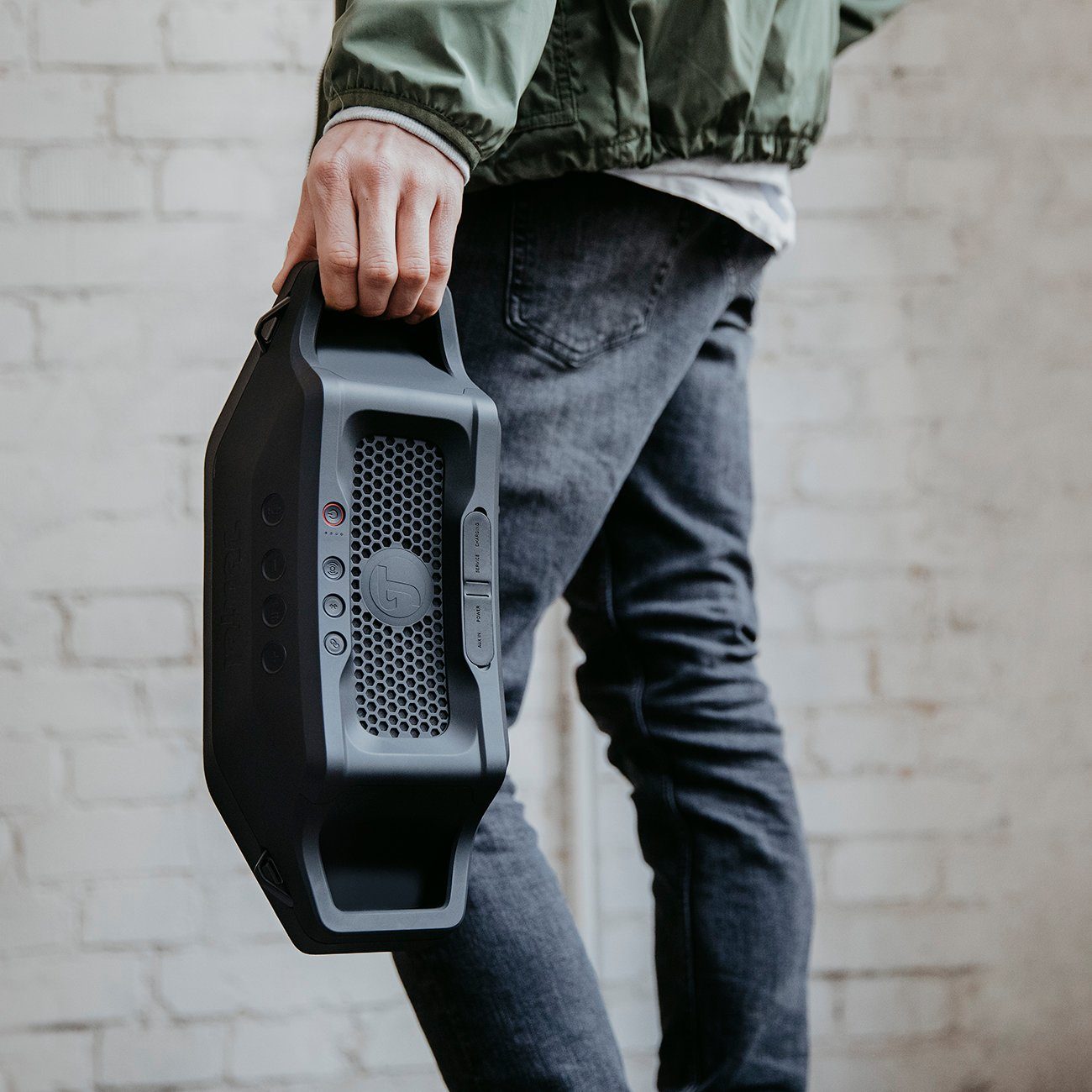 Teufel ROCKSTER CROSS Wireless Lautsprecher (Bluetooth, AUX, 30 W, Strahlwassergeschützt nach IPX5, Party-Modus, Freisprecheinrichtung)