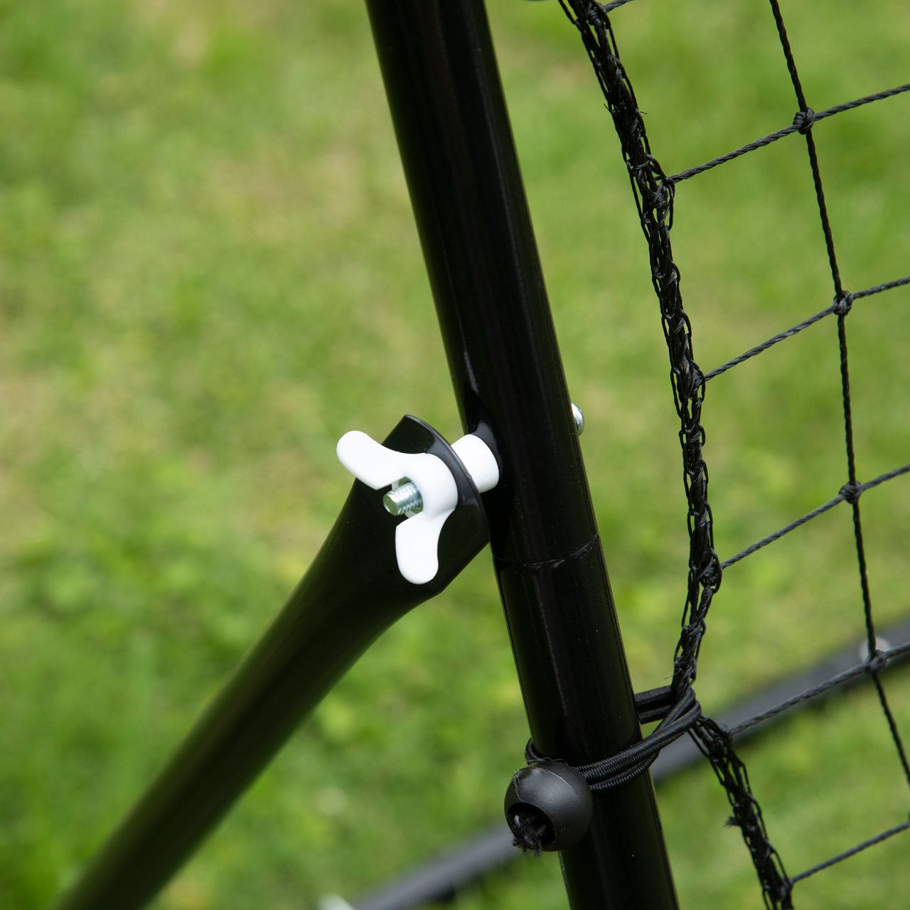 HOMCOM Fußball Rebounder Kickback Tor Rückprallwand Netz für Baseball Fußball Fußballtor für Training Verstellbarer Winkel Metallrohr PE Gewebe 96 x 80 x 96 cm Schwarz