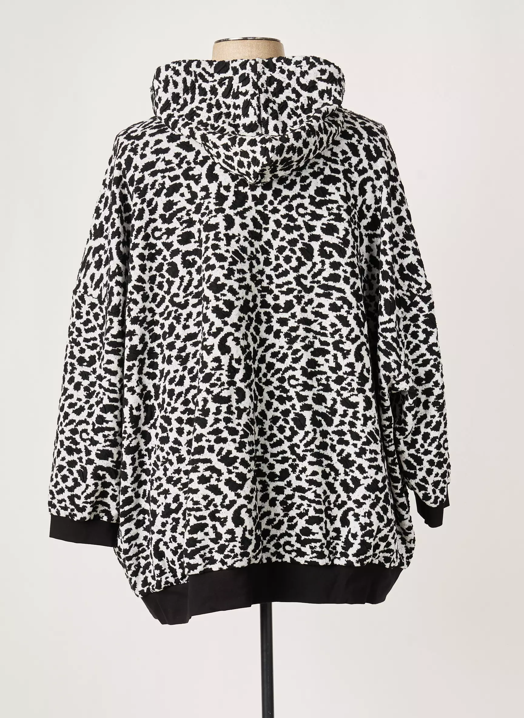 Mat Sweat Capuche Femme couleur noir