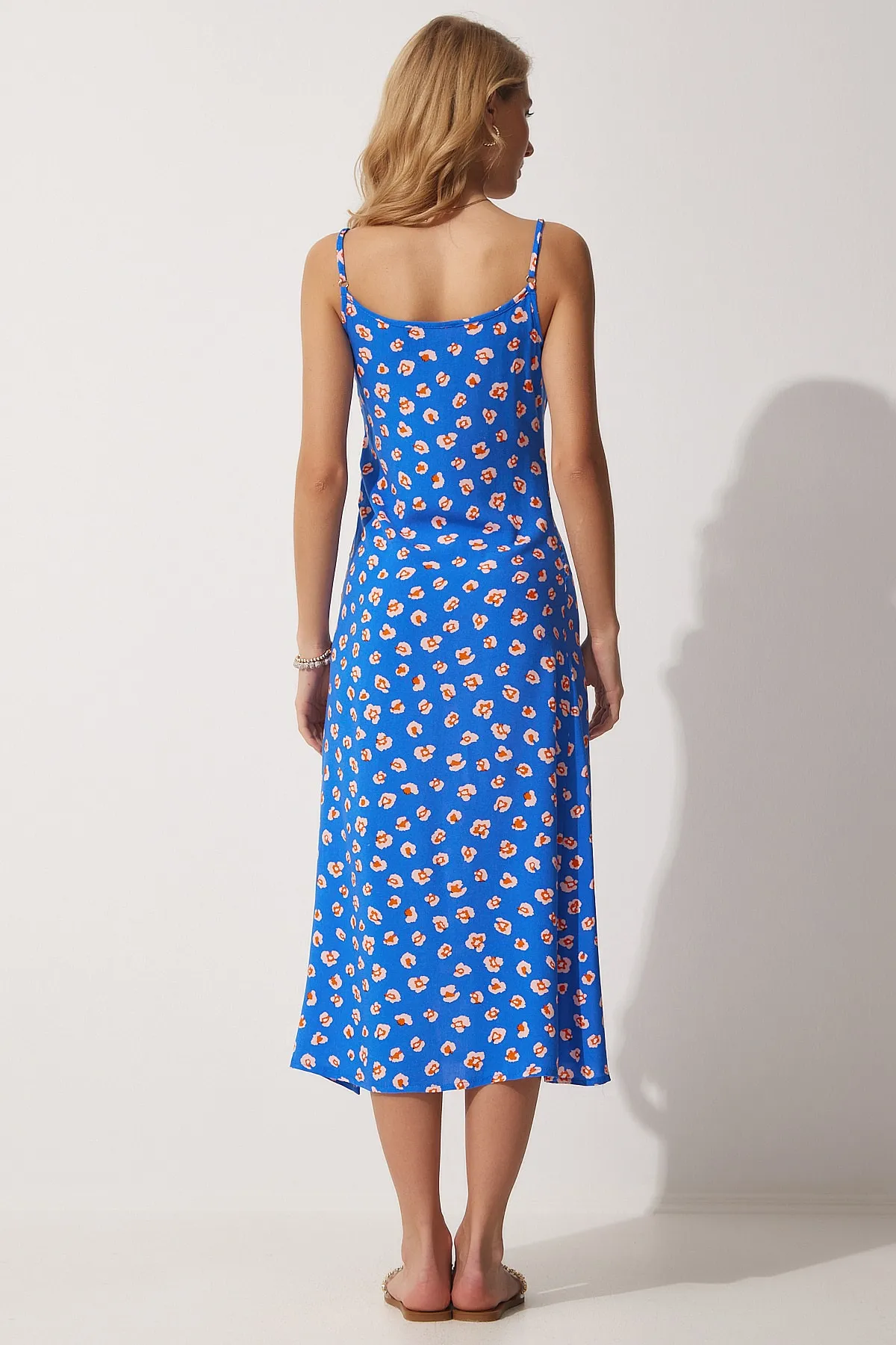 Happiness İstanbul  Dunkelblaues, floral gemustertes Viskose-Sommerkleid für Damen MX00083