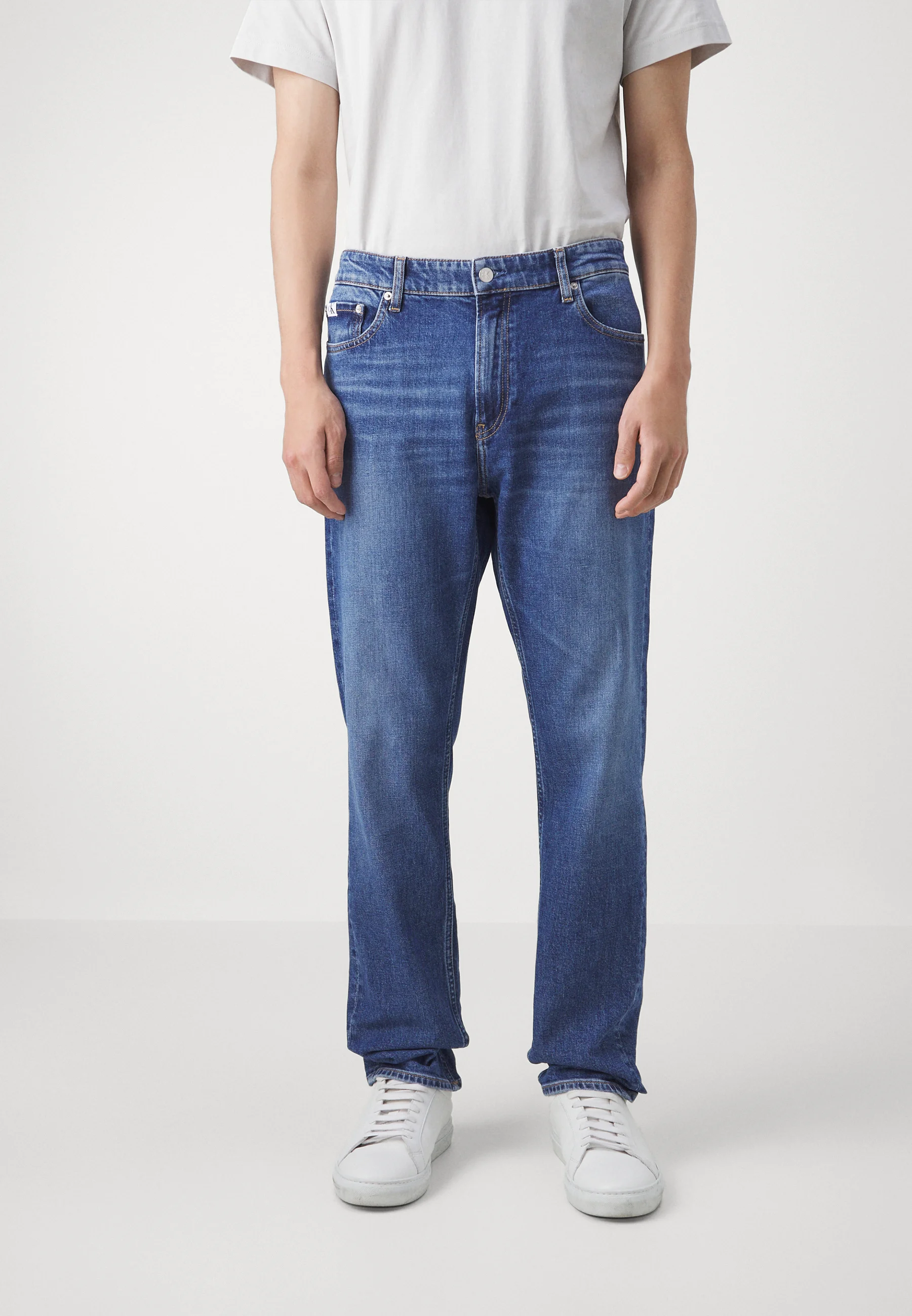 Calvin Klein Jeans AUTHENTIC DAD - Vaqueros de corte cónico