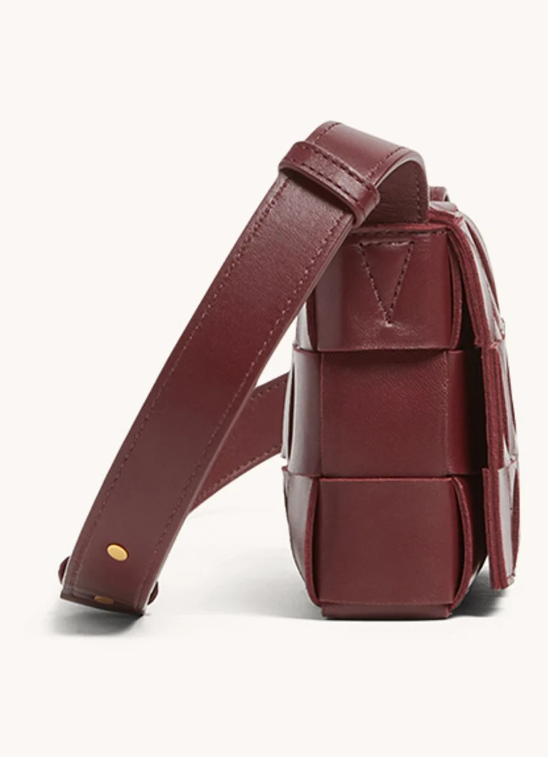 Mała torba na ramię Bottega Veneta Lambskin Cassette