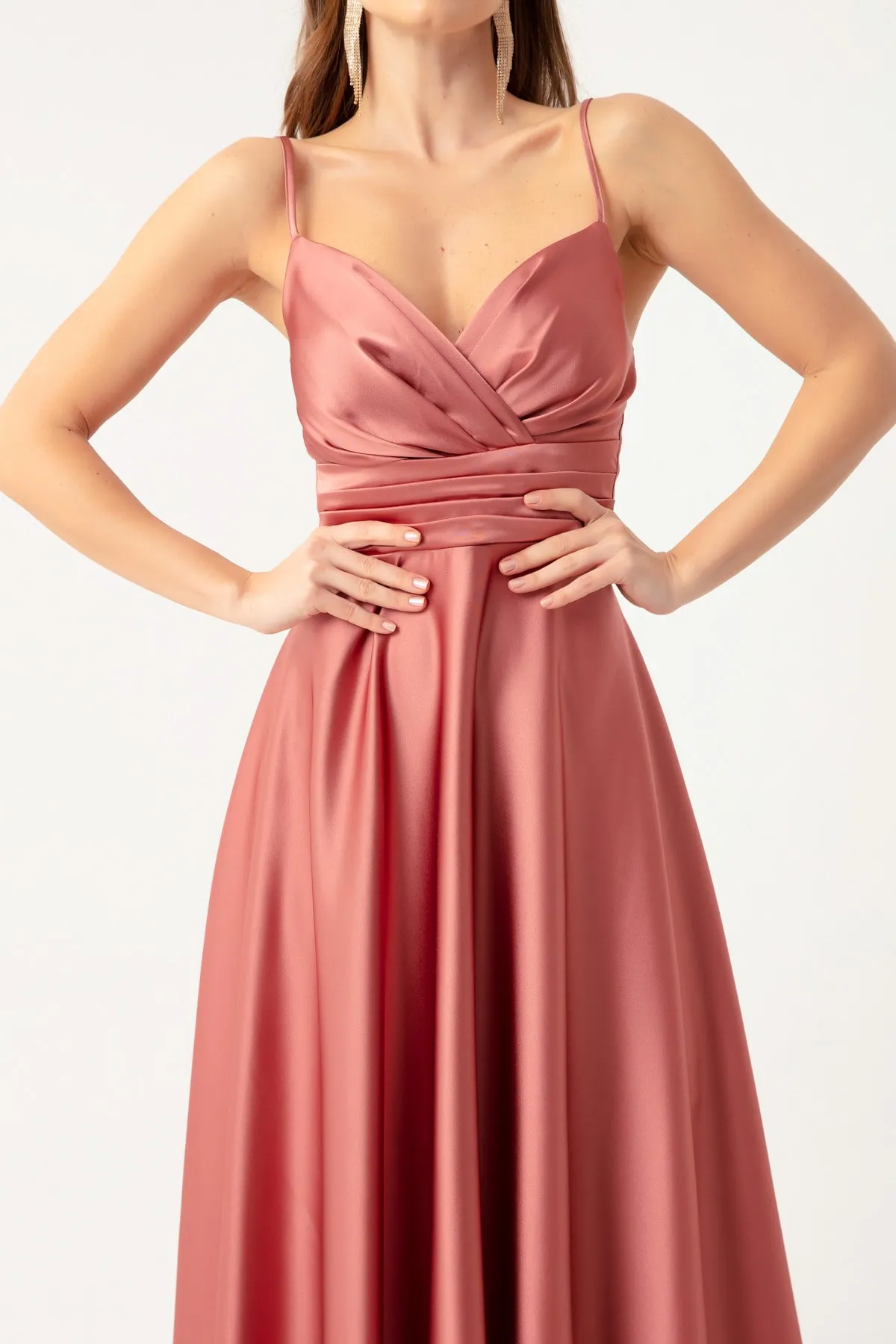 Lafaba  Lachsfarbenes Midi-Abendkleid und Abschlusskleid aus Satin mit Riemen an der Taille und Gürtel für Damen