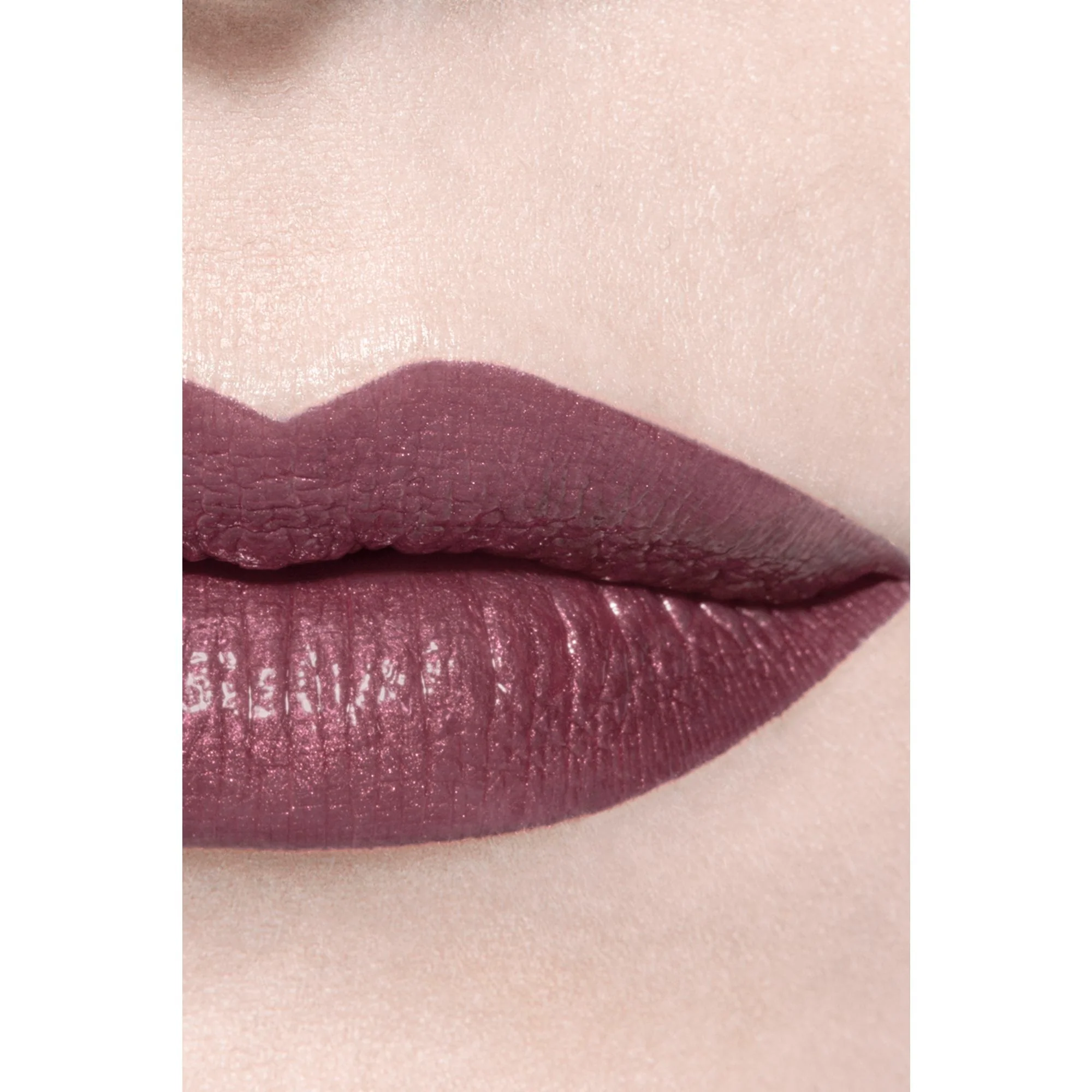 ROUGE ALLURE LAQUE - EL LABIAL FLUIDO BRILLANTE DE EXTREMADAMENTE DURACIÓN