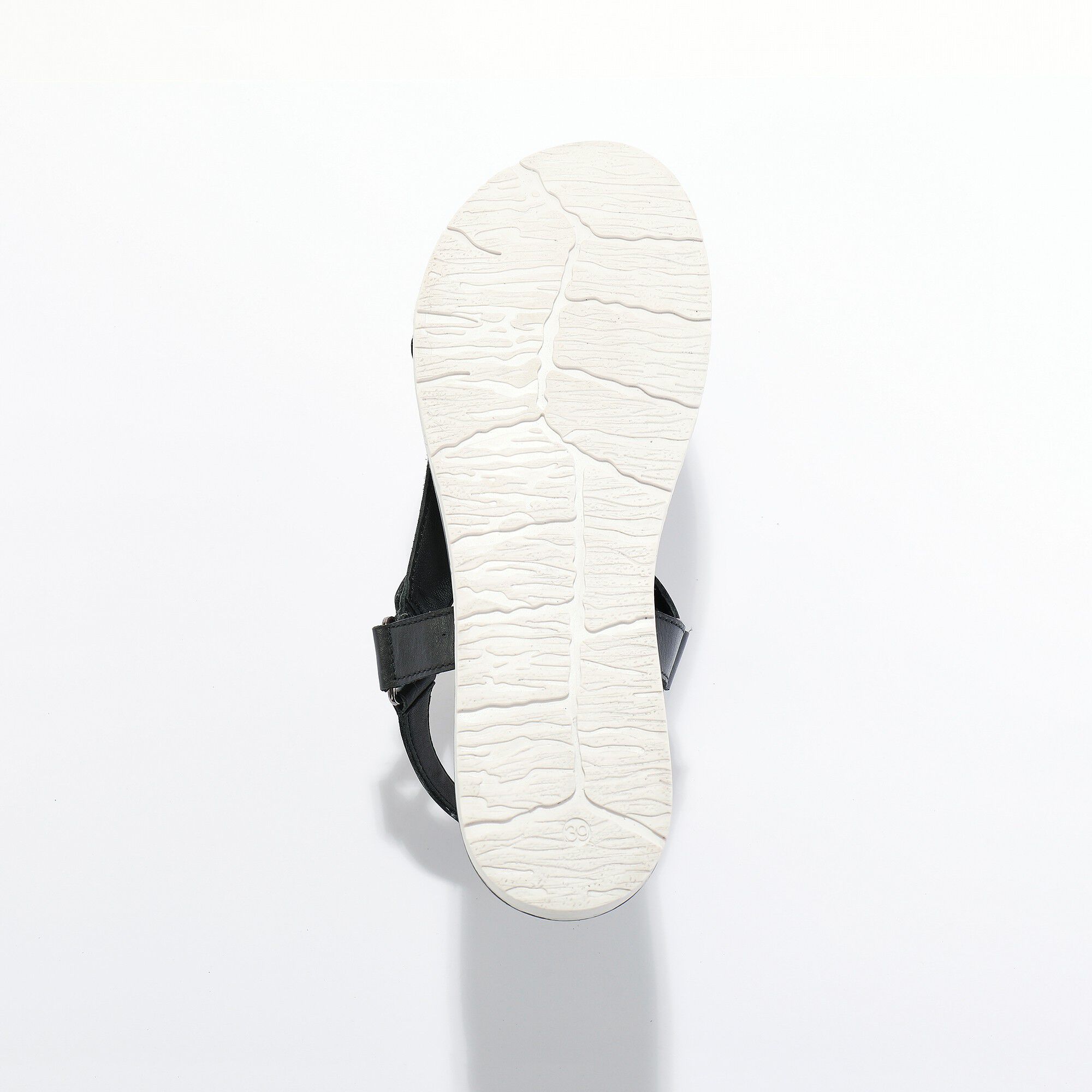 Sandales scratchées largeur confort en cuir style rando