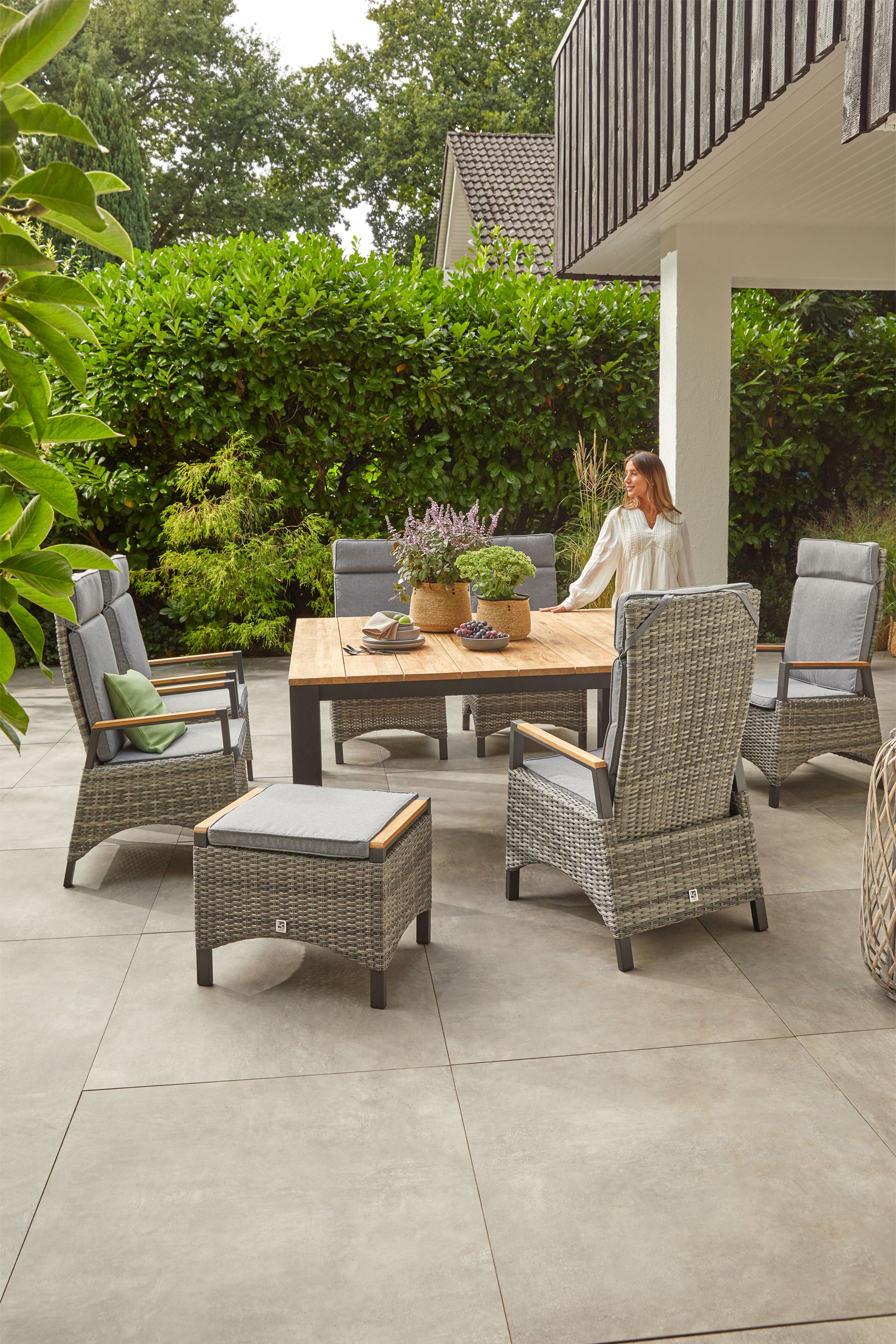 OUTDOORGartentisch quadratisch Teak