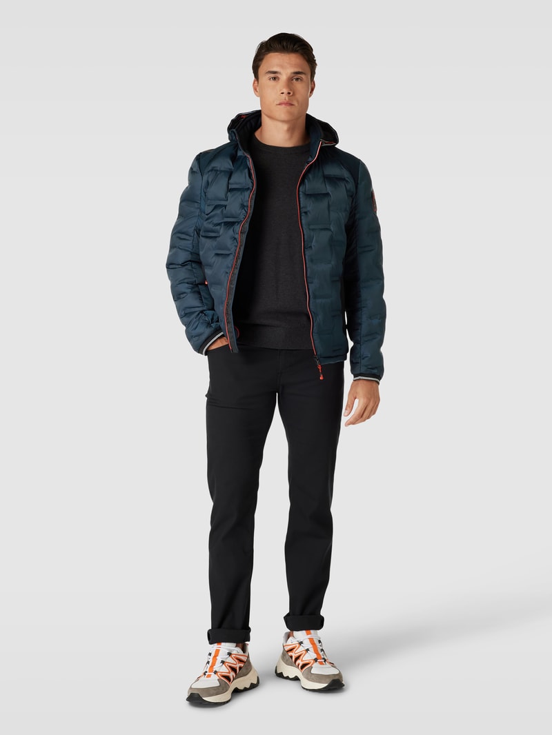 Steppjacke mit Label-Detail in marineblau