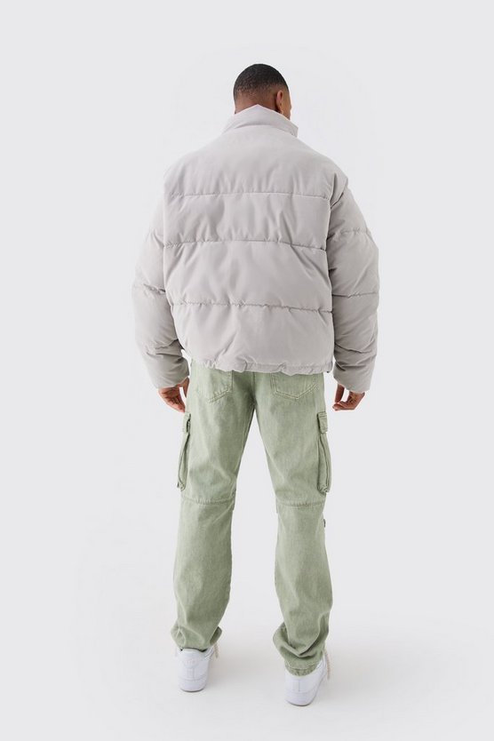 Kastige Oversize Nylon-Steppjacke mit PU-Aufnäher