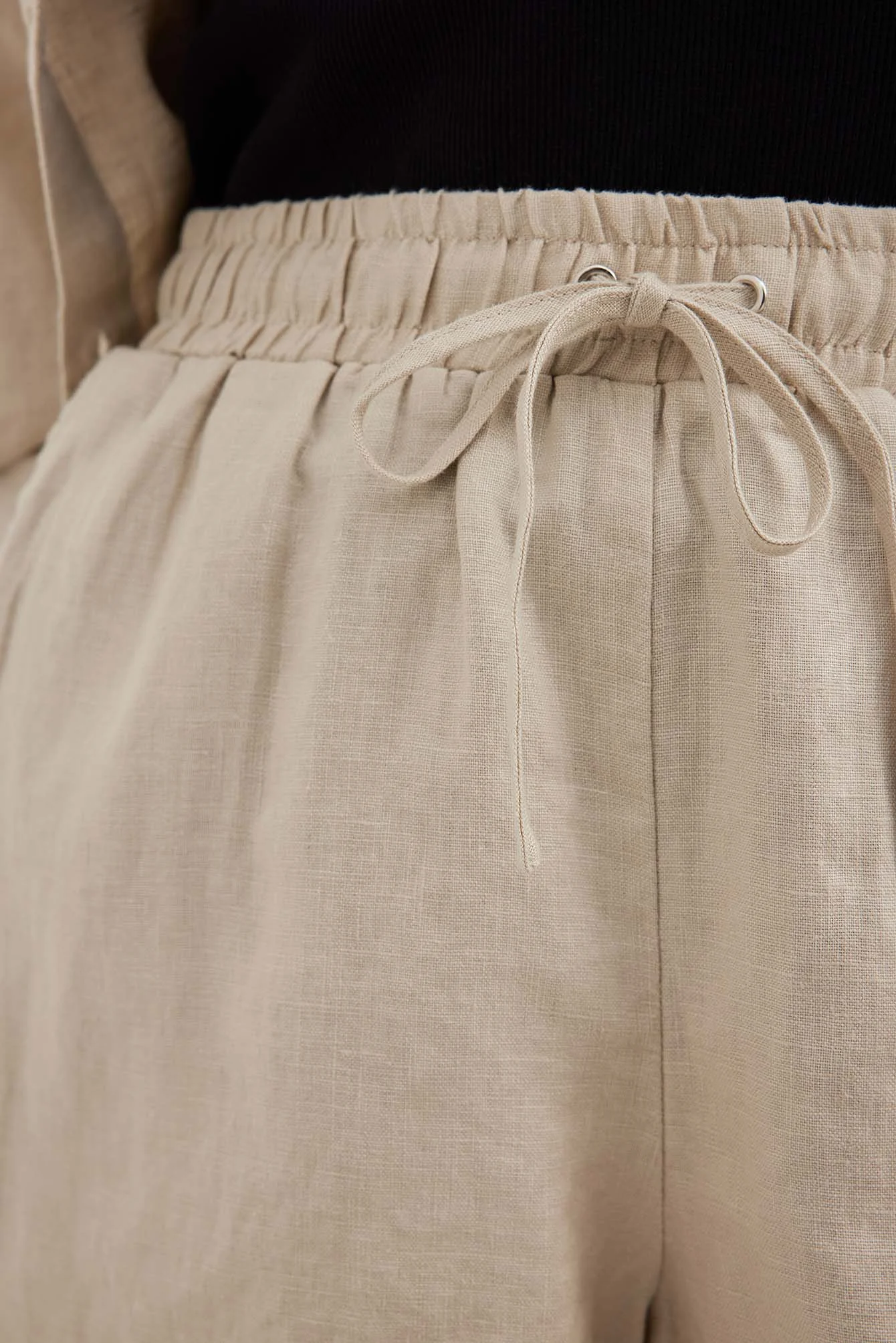 Leinen-Shorts mit elastischem Taillenbund
