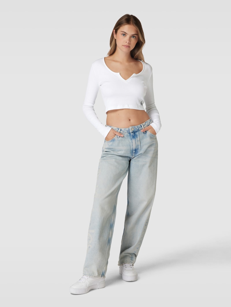 Cropped Longsleeve mit Label-Patch in weiss