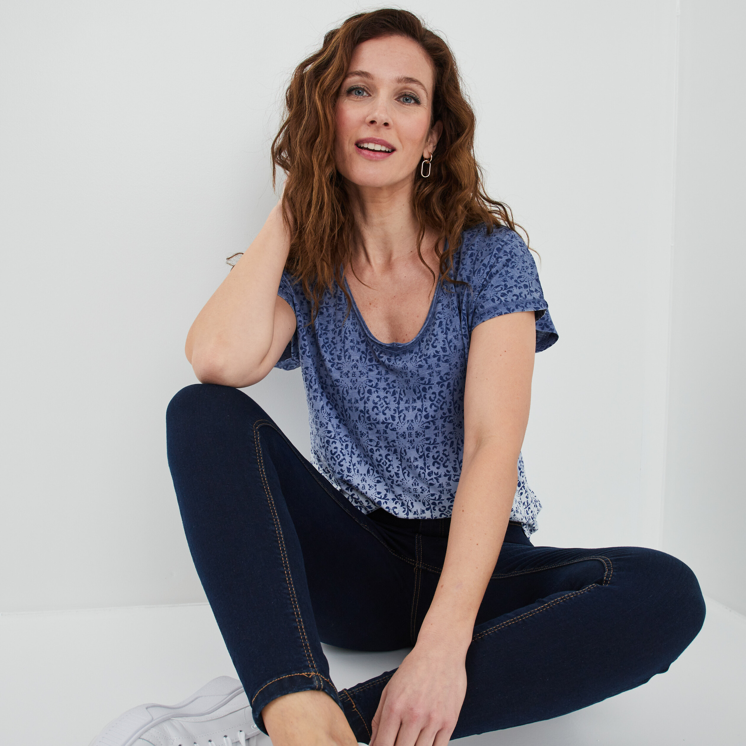 T-shirt manches courtes col en V Creeks bleu femme | La Halle