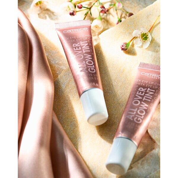 Catrice All Over Glow Tint 020 Keep Blushing alapozó 15ml