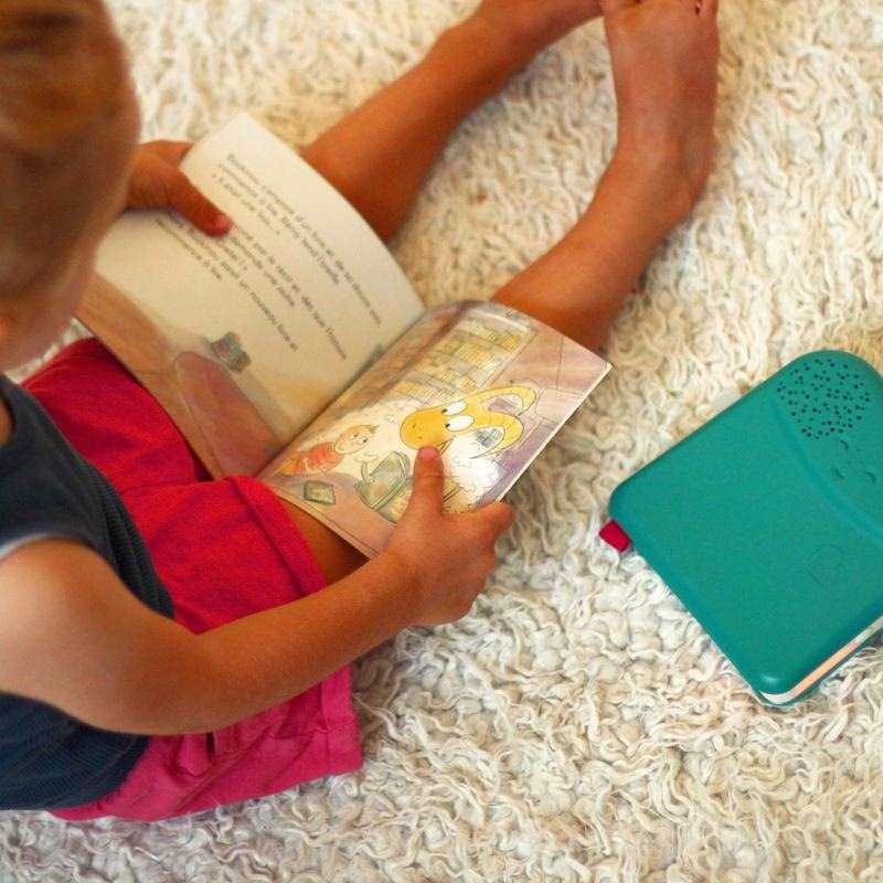 Bookinou, conteuse de livres avec la voix des proches
