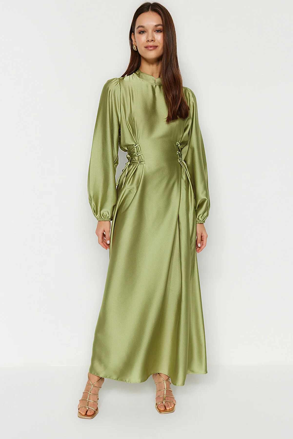 Trendyol Modest  Grünes Satin-Bubble-Gewebe in Leinwandbindung - TCTSS23DB00037