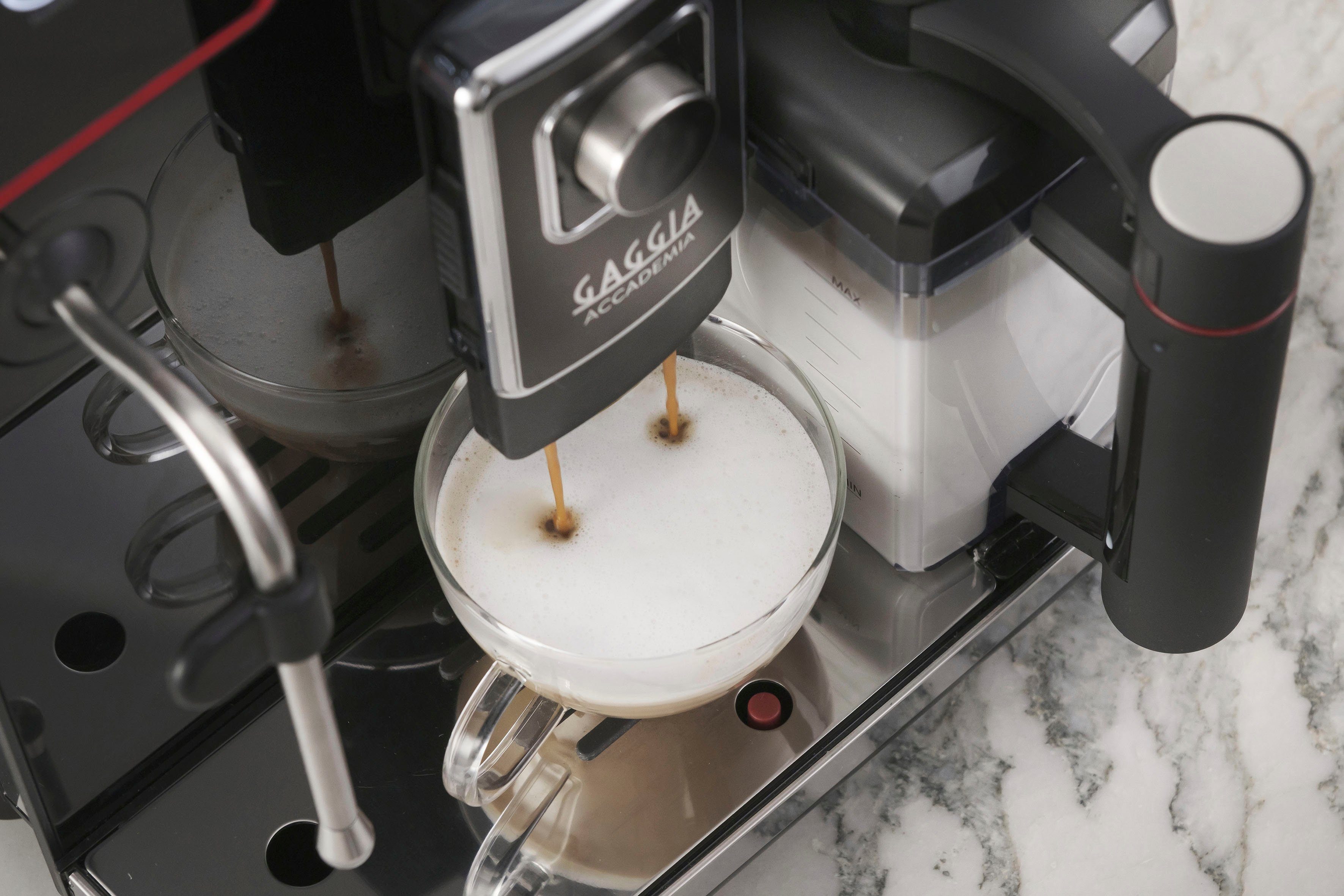Gaggia Kaffeevollautomat Accademia, hochwertige schwarze Glasfront