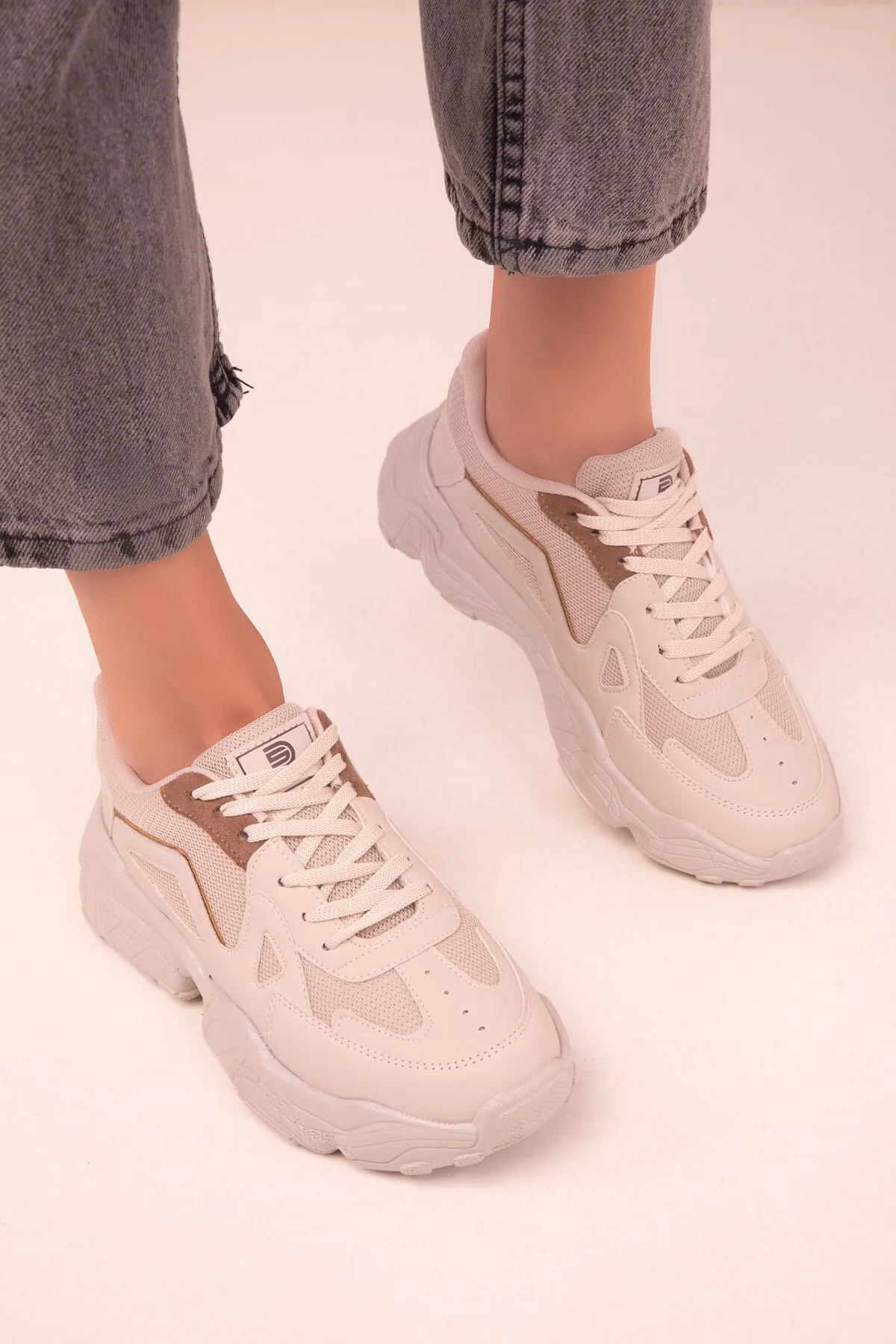 SOHO  Beige-braune Damen Sneakers 18148