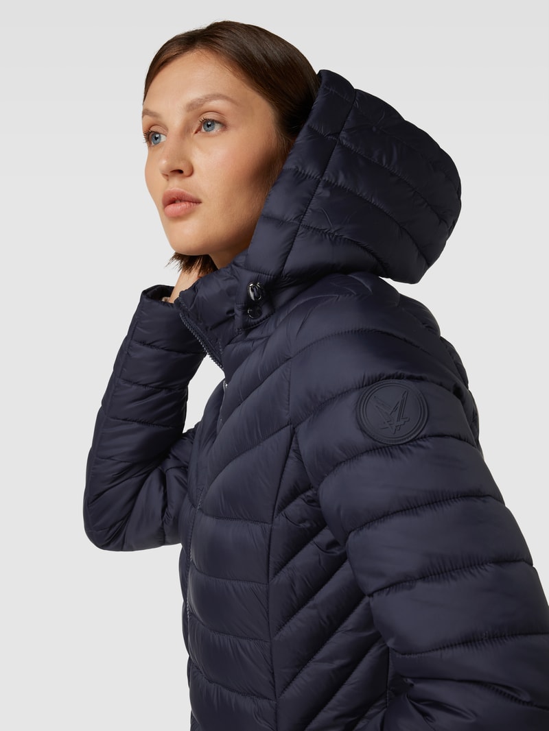 Steppjacke mit Reißverschlusstaschen in marineblau