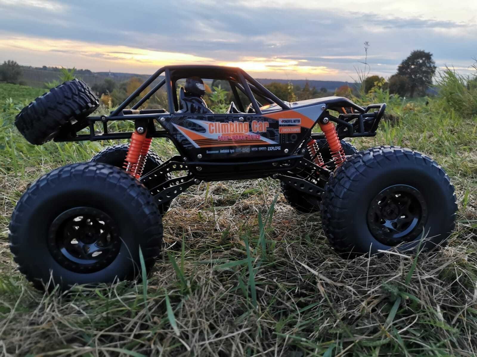 BruKa RC-Auto Robuster Geländewagen X-WARRIOR mit LED-Scheinwerfern, Ferngesteuertes Auto mit 4x4 Allradantrieb, 50cm