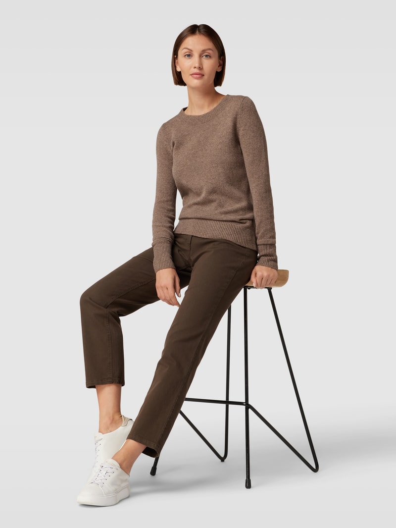Strickpullover mit Rundhalsausschnitt in haselnuss braun