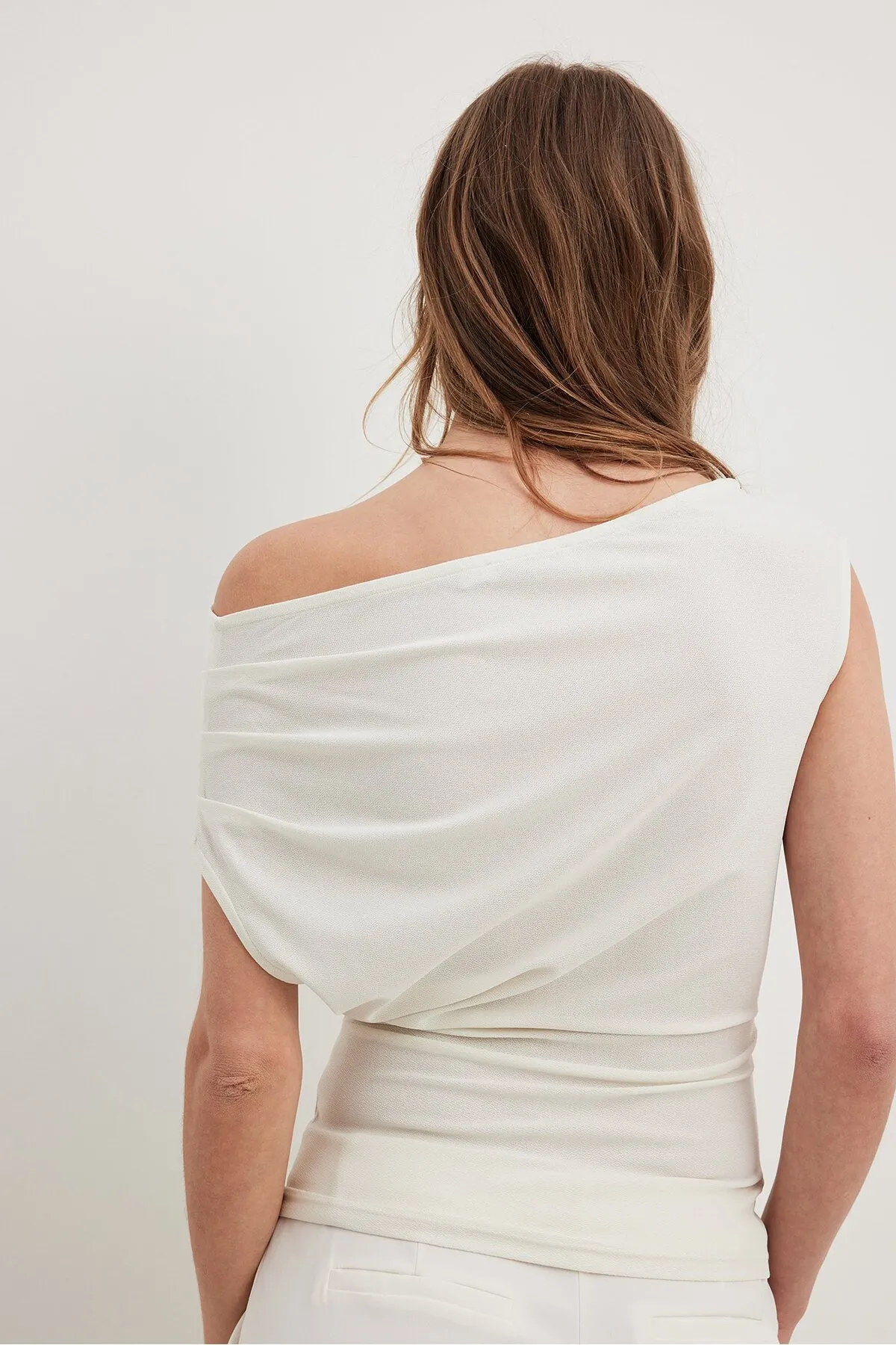 NA-KD  One-Shoulder-Jersey-Oberteil