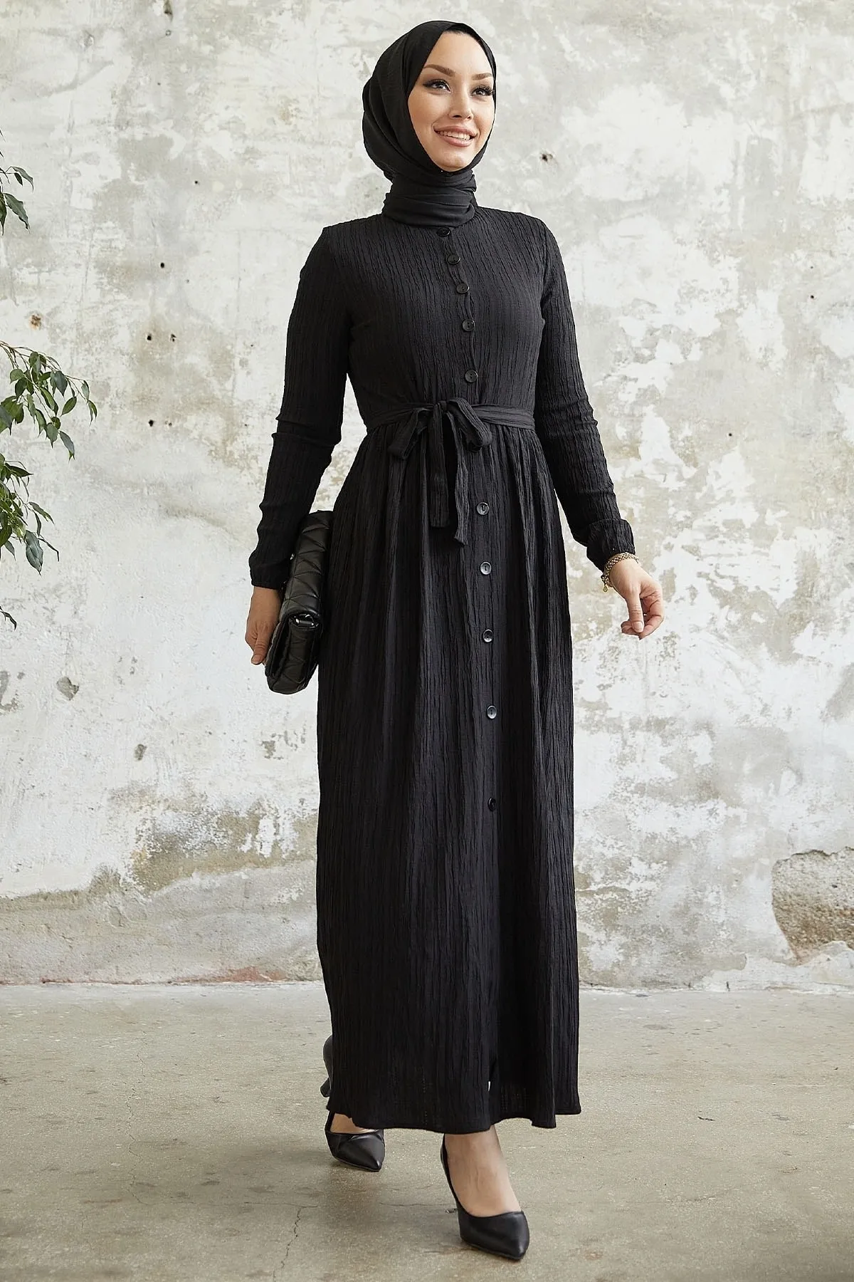 InStyle  Lemina-Kleid mit Gürtel – Schwarz