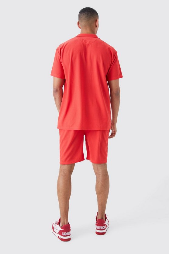 Kurzärmliges Oversize Hemd und Shorts