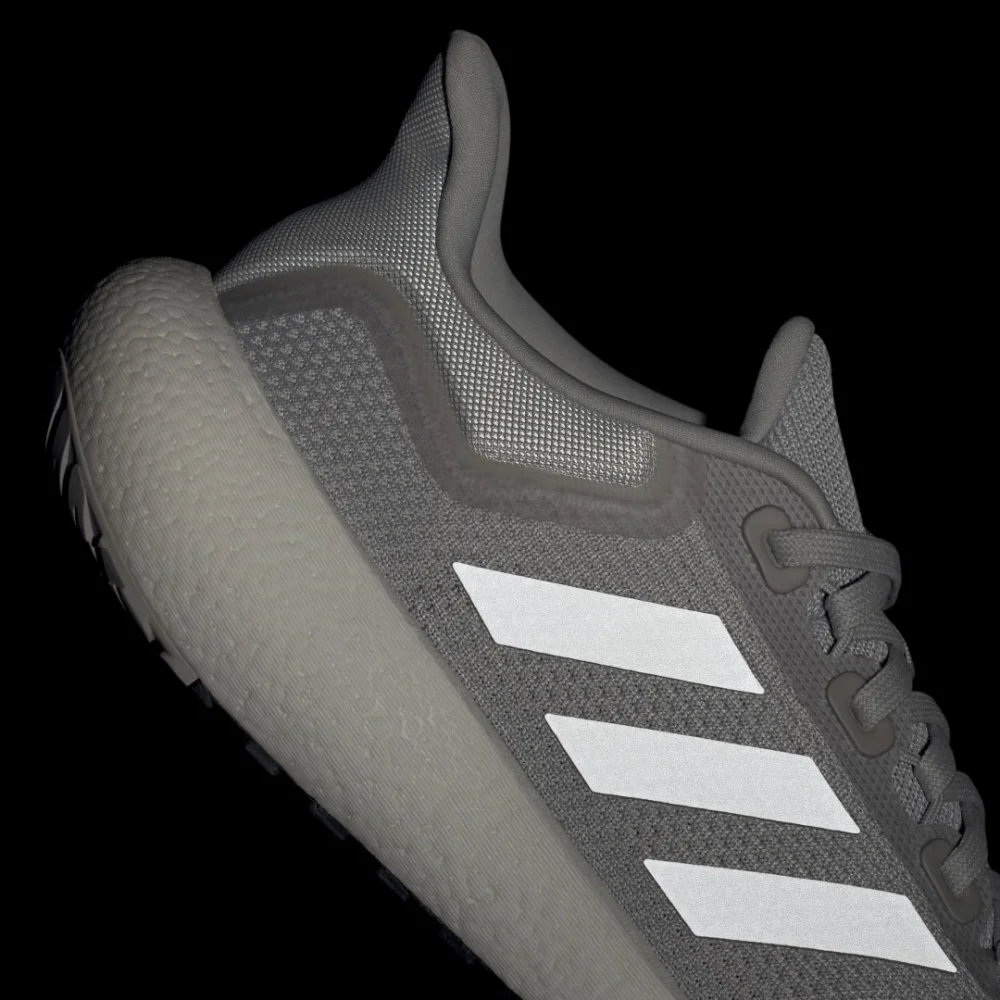 adidas Pureboost 22 GW9152 / grau