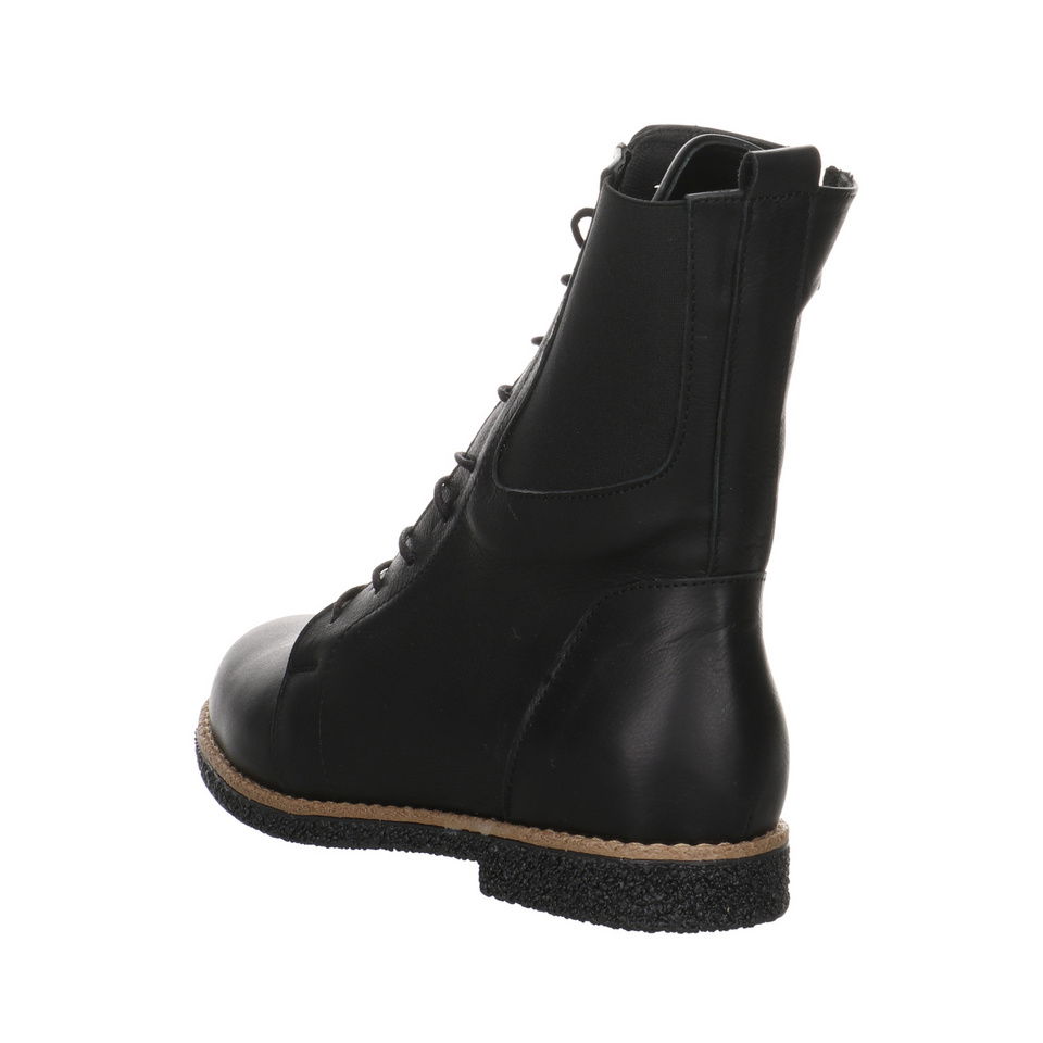 Andrea Conti Schnürboots
