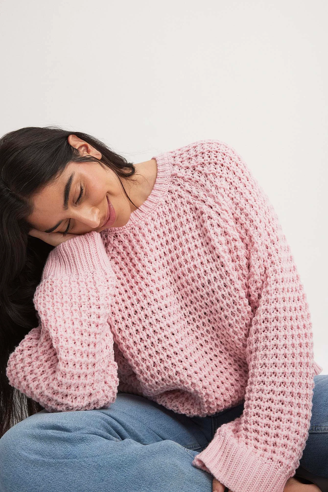 Rundhalsausschnitt Strickpullover
