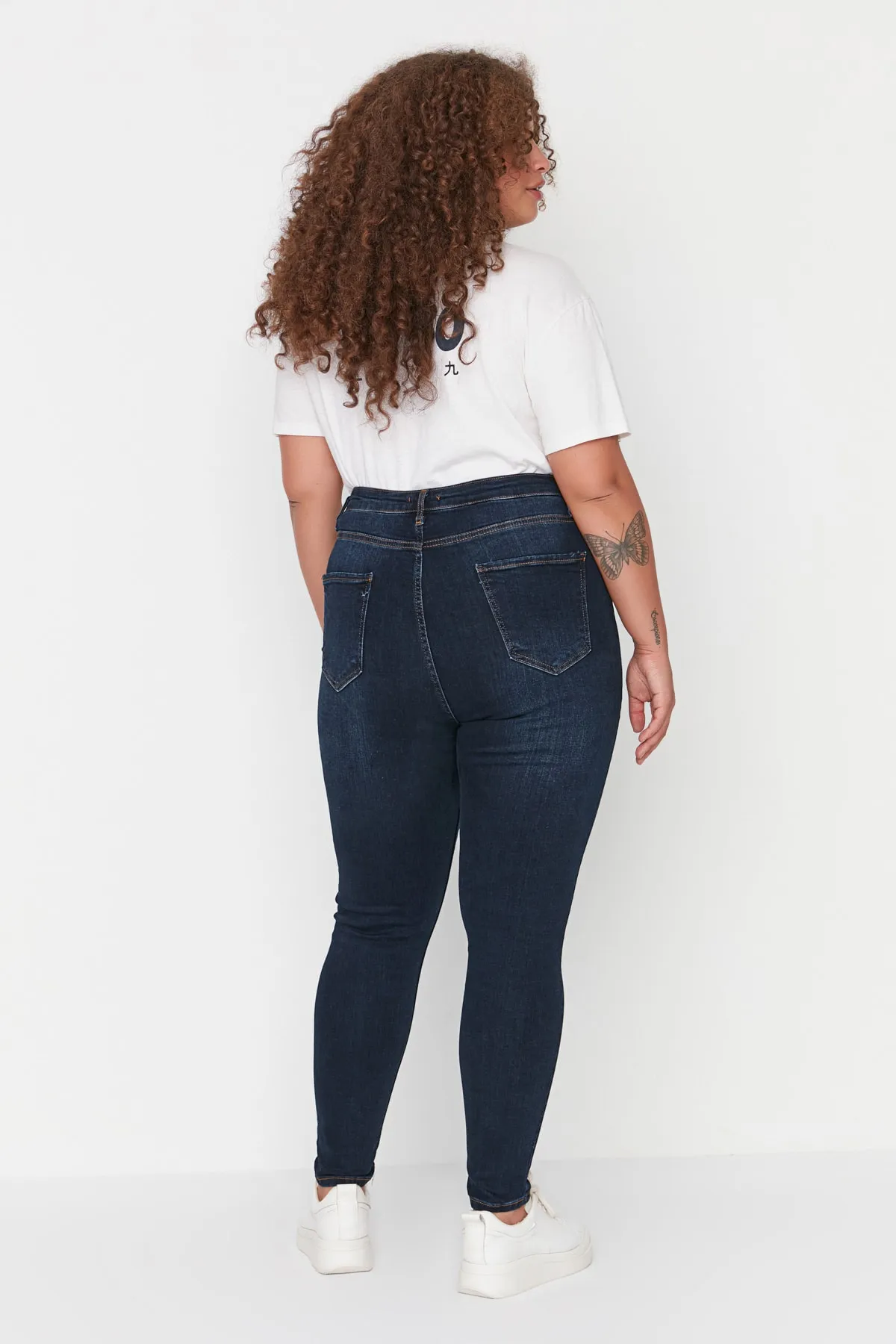 Trendyol Curve  Marineblaue, dehnbare Skinny-Jeans mit hoher Taille TBBAW23JE00003