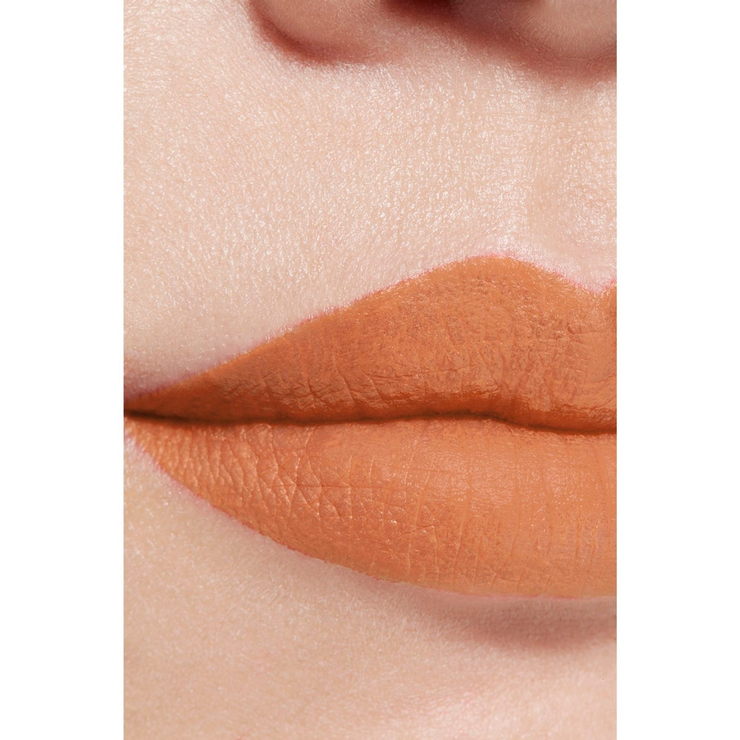 CHANEL LIQUID VELVET