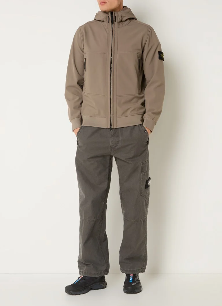 Μπουφάν Stone Island 8115Q softshell με τσέπες με φερμουάρ και λογότυπο