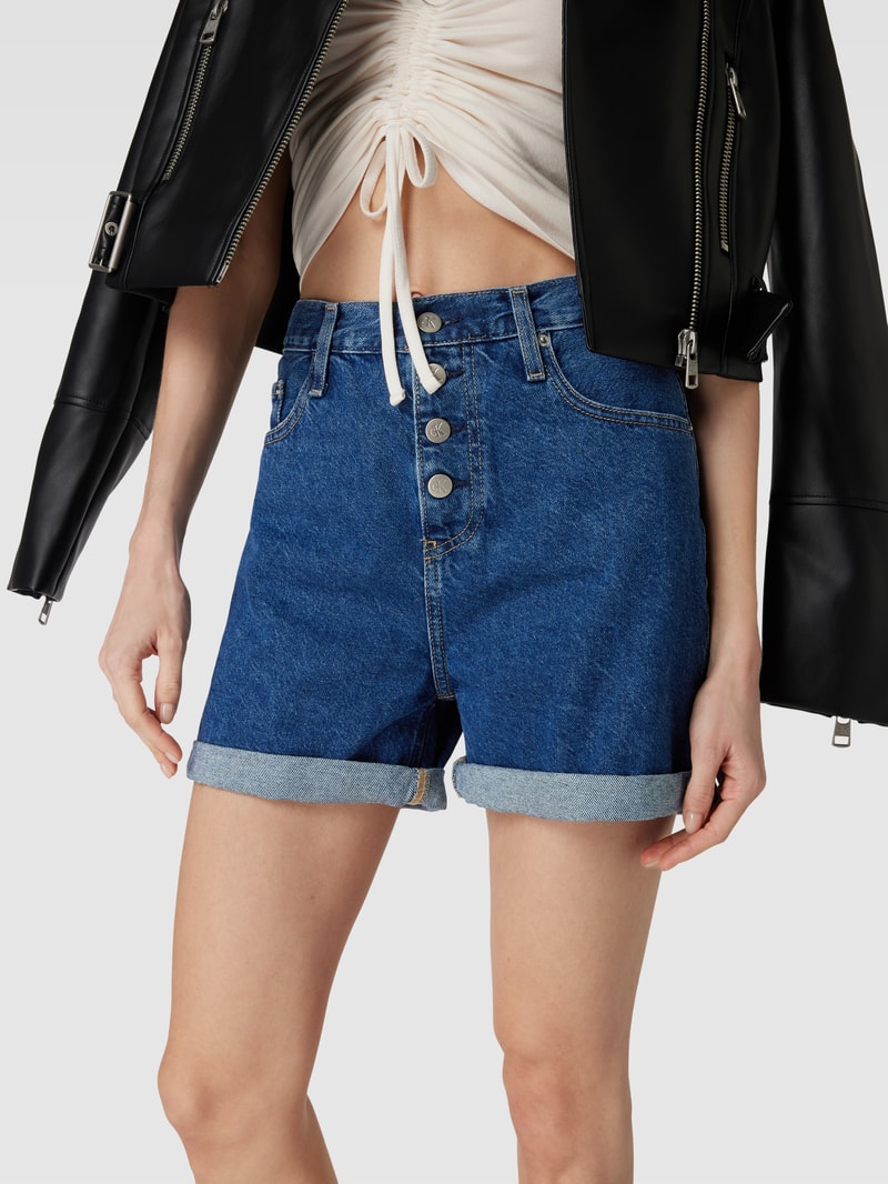 Mom Fit Jeansshorts aus reiner Baumwolle mit Label-Detail in jeans
