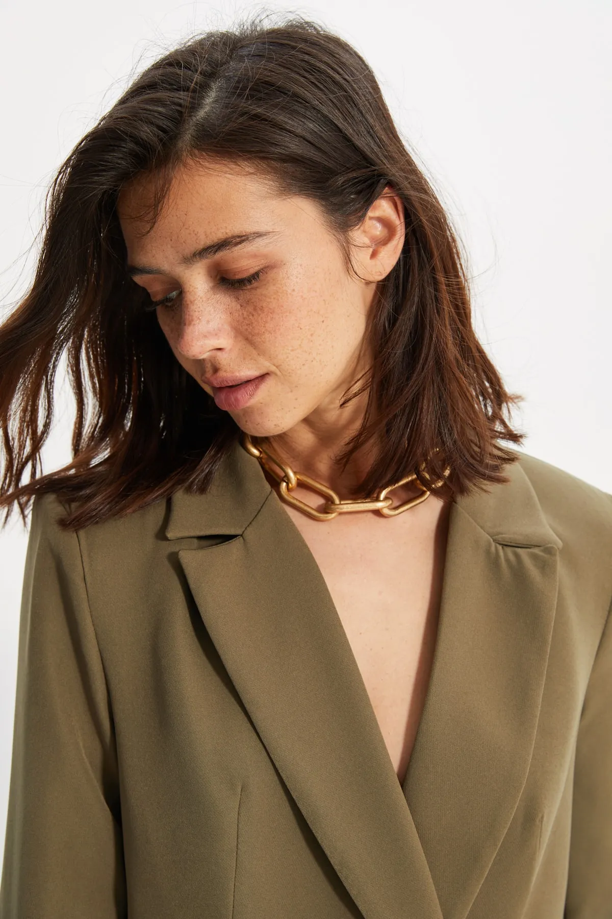 Trendyol Collection  Hellkhakifarbene, gefütterte, geknöpfte, gewebte Blazerjacke TWOAW22CE0167