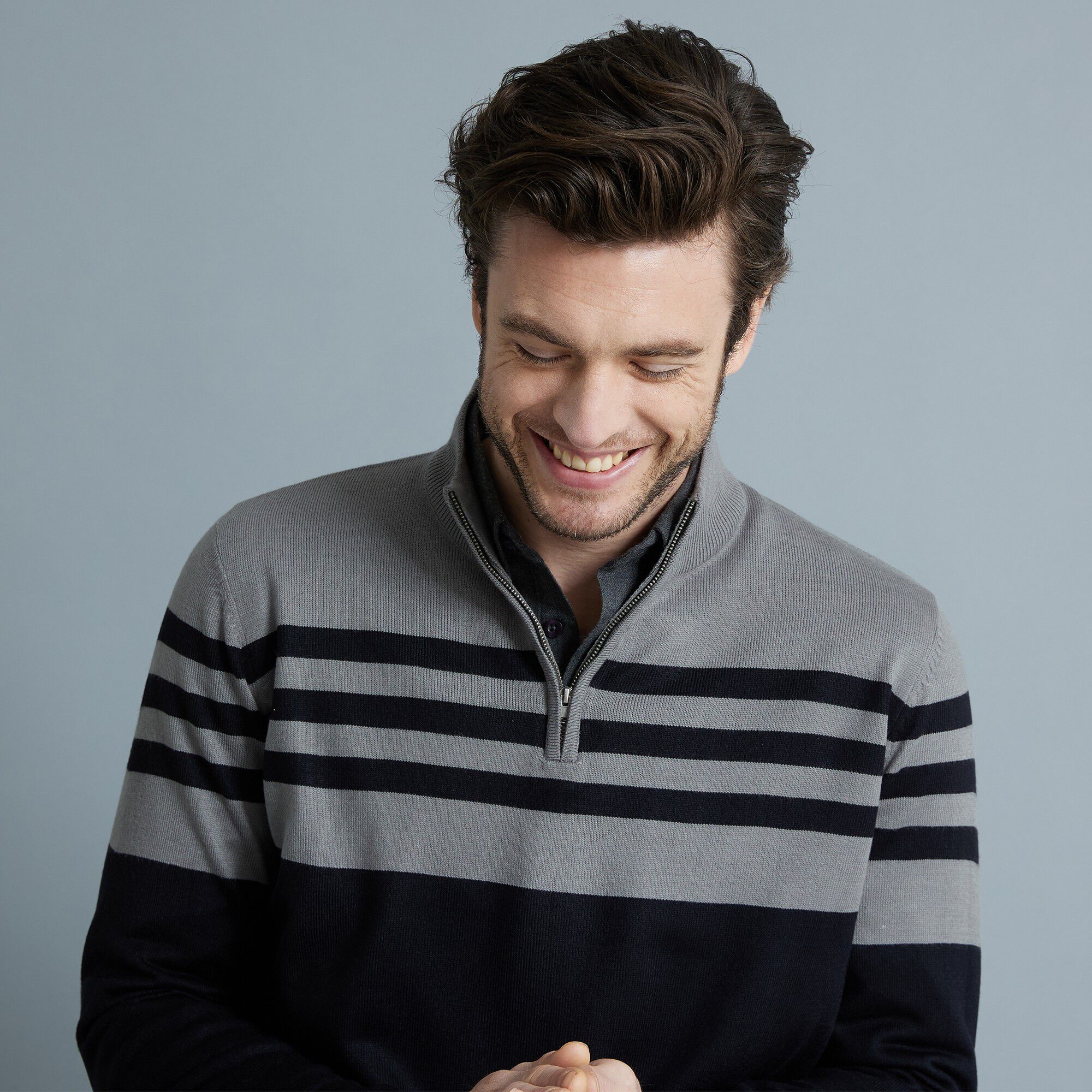 Pull rayé col montant zippé toucher cachemire