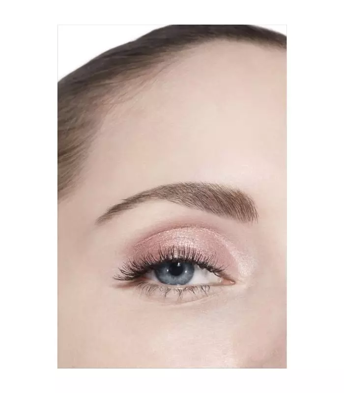 OMBRE PREMIÈRE LAQUE Ombre à paupières liquide longue tenue