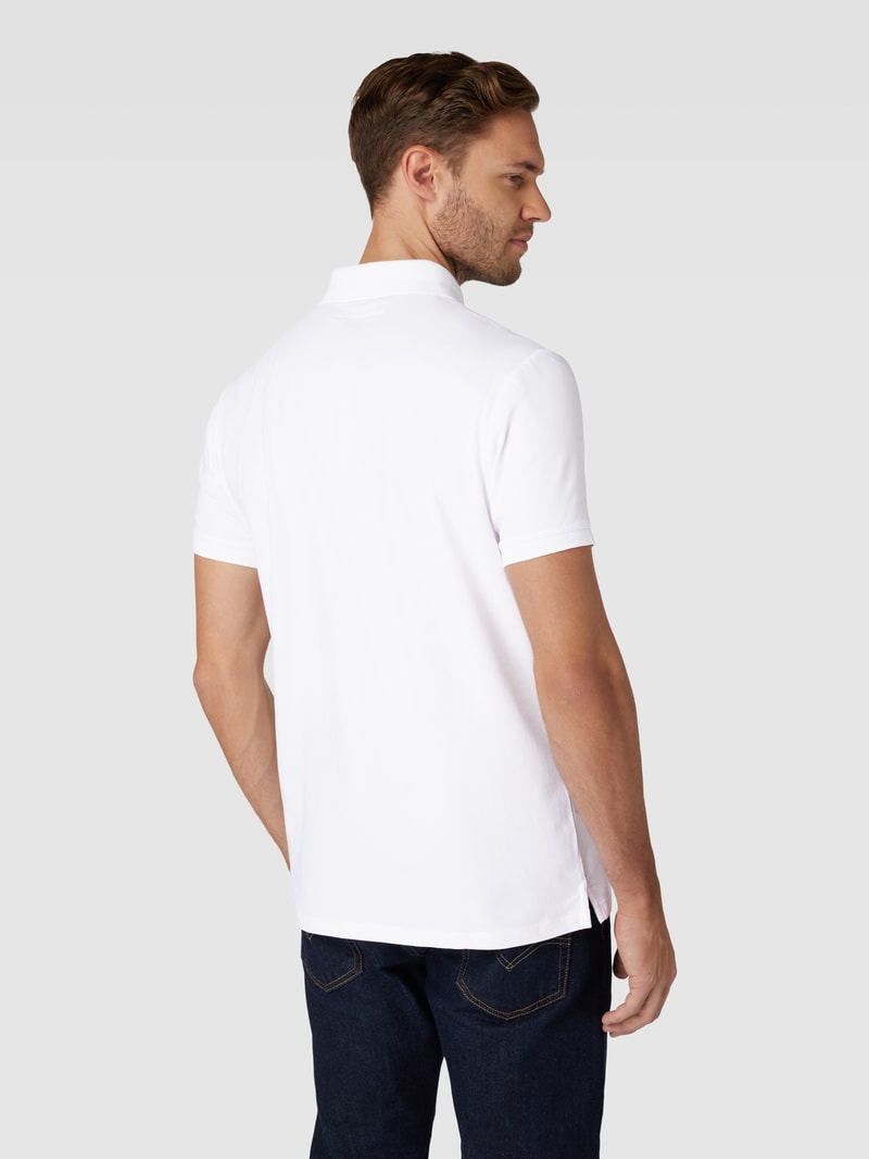 Poloshirt mit Motiv-Patch in weiß