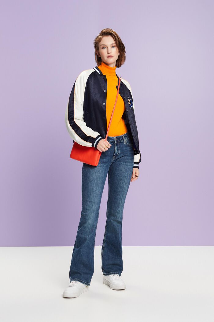 Bootcut Jeans mit mittlerer Bundhöhe