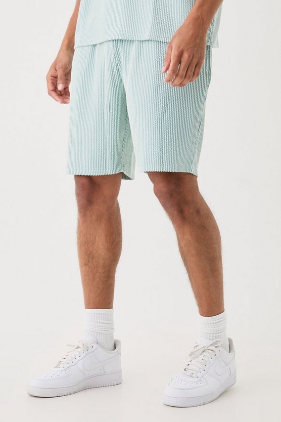 Lockere mittellange strukturierte Shorts mit Streifen