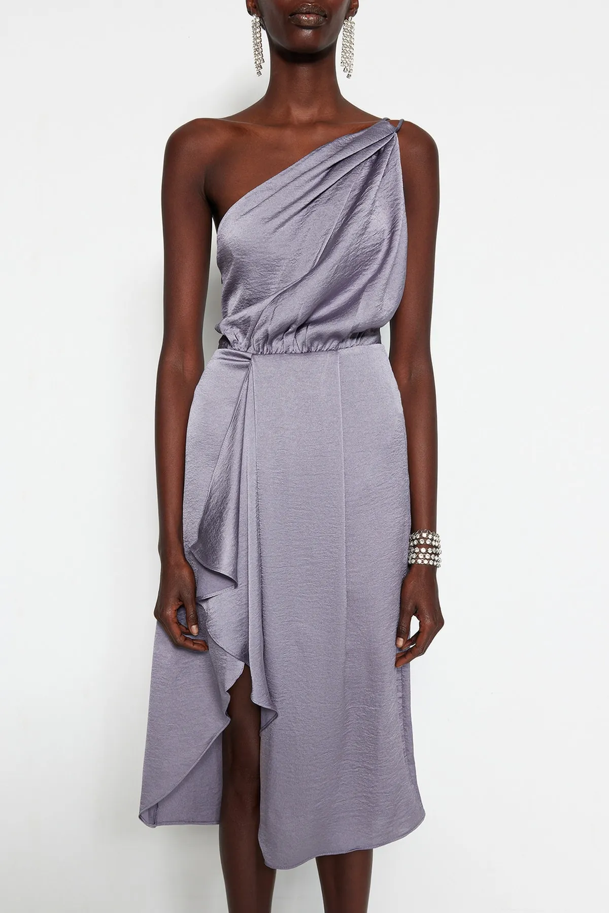 Trendyol Collection  Graues zweireihiges, gefüttertes Abendkleid aus gewebtem Satin TPRSS22EL0967